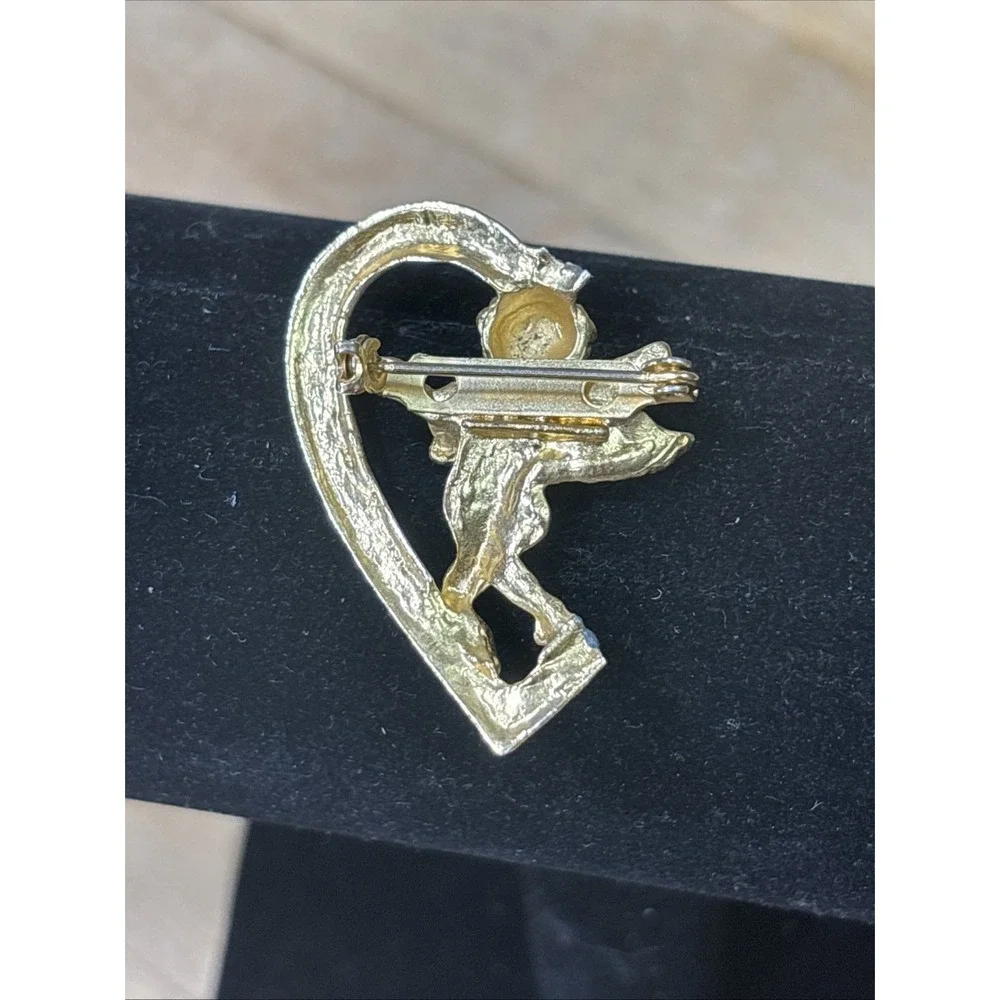 Vintage Gold Tone Cherub Angel Heart Brooch Filigree Cupid Pin Romantic Jewelry